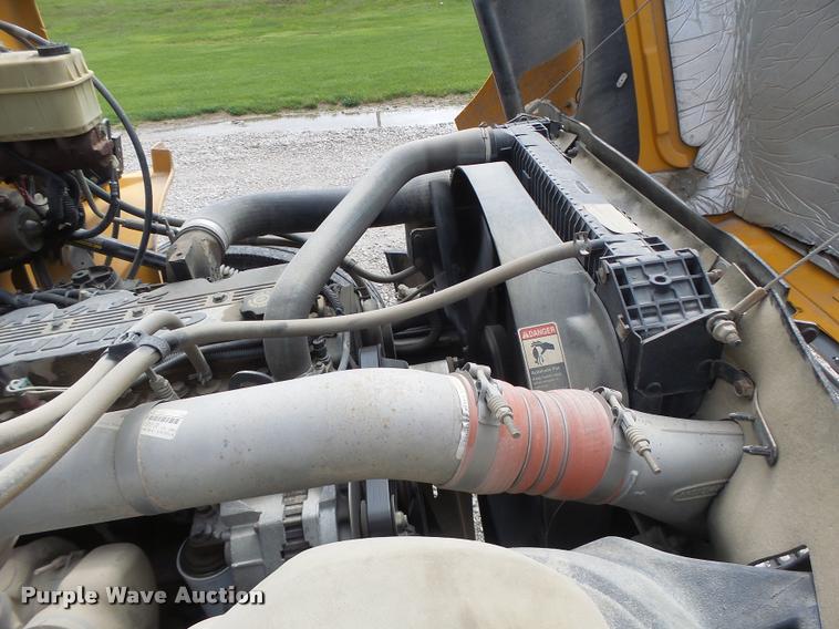 image for item DB1321 2003 Freightliner FS65 school bus