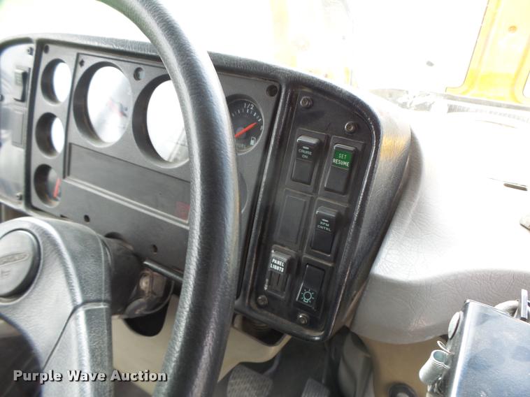 image for item DB1321 2003 Freightliner FS65 school bus