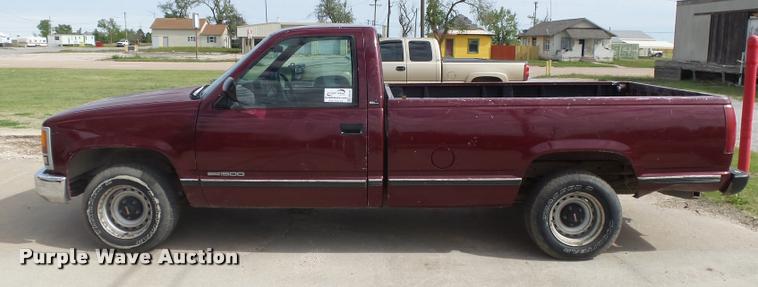 image for item DB2545 1993 GMC C1500 pickup truck