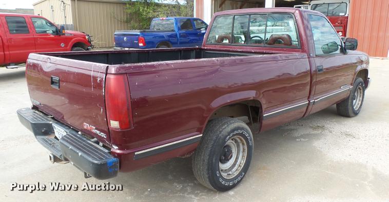 image for item DB2545 1993 GMC C1500 pickup truck