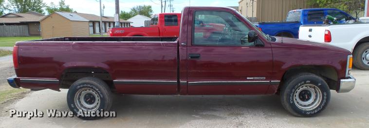 image for item DB2545 1993 GMC C1500 pickup truck