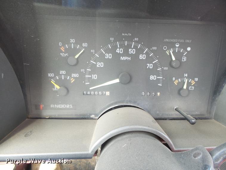 image for item DB2545 1993 GMC C1500 pickup truck