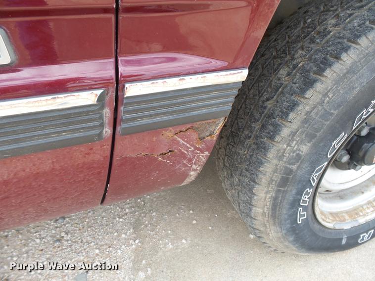 image for item DB2545 1993 GMC C1500 pickup truck