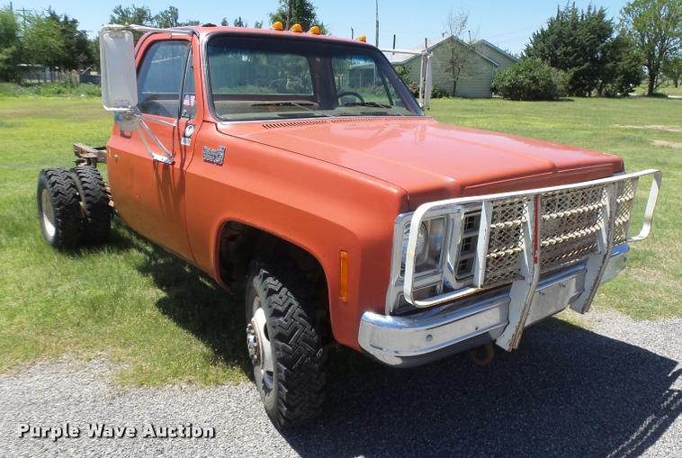 image for item DB2566 1980 Chevrolet Custom Deluxe 30 pickup truck cab and chassis