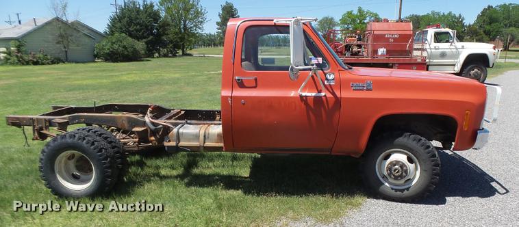 image for item DB2566 1980 Chevrolet Custom Deluxe 30 pickup truck cab and chassis