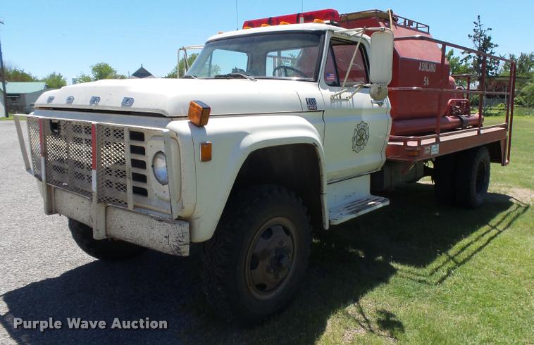 image for item DB2567 1979 Ford F600 fire truck
