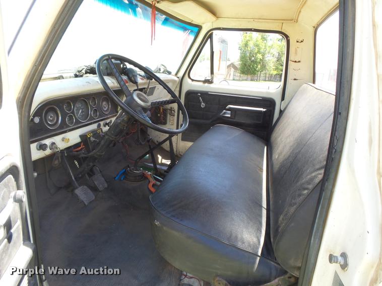 image for item DB2567 1979 Ford F600 fire truck