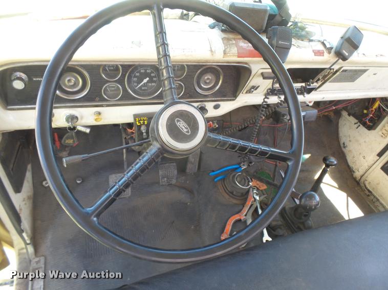 image for item DB2567 1979 Ford F600 fire truck