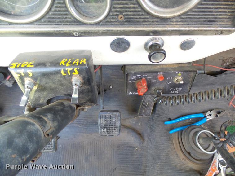 image for item DB2567 1979 Ford F600 fire truck