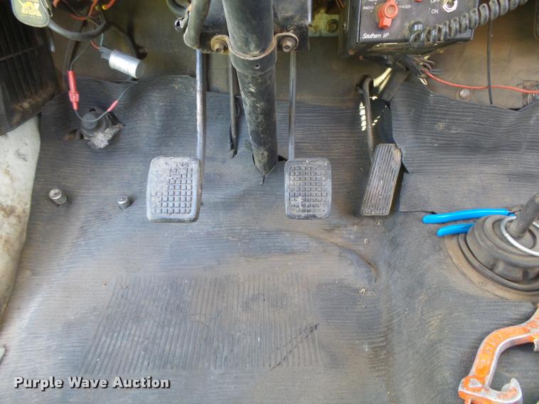 image for item DB2567 1979 Ford F600 fire truck