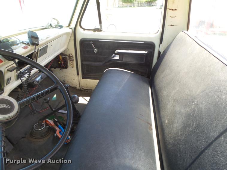 image for item DB2567 1979 Ford F600 fire truck