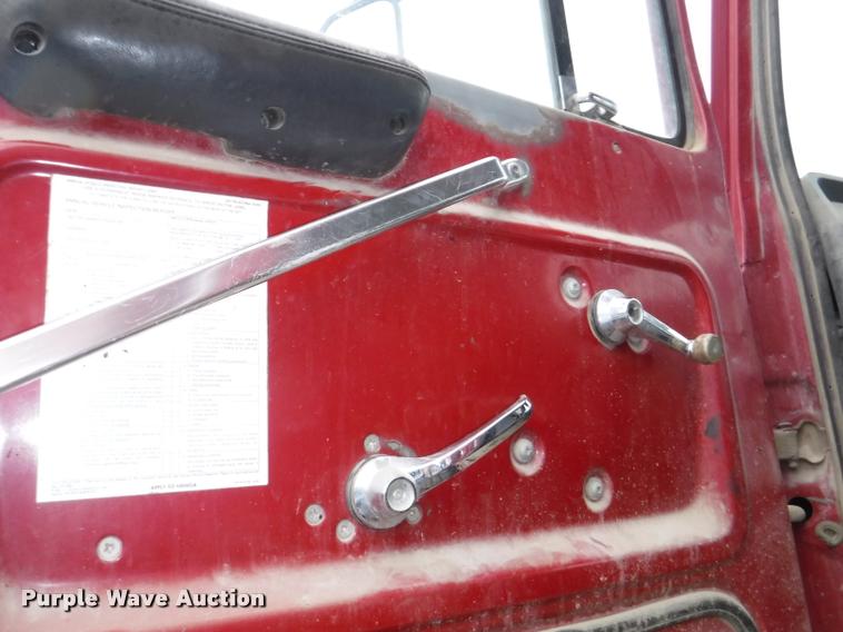 image for item DB3911 1993 Ford L8000 dump truck