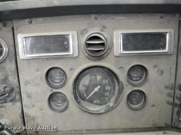 image for item DB3911 1993 Ford L8000 dump truck