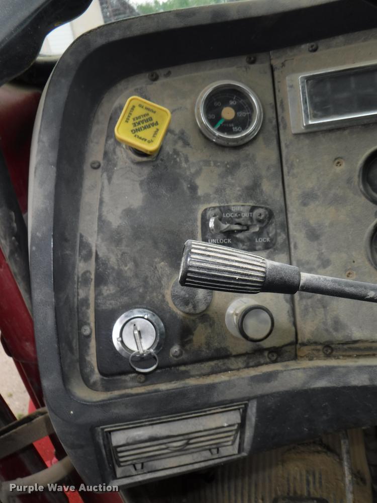 image for item DB3911 1993 Ford L8000 dump truck