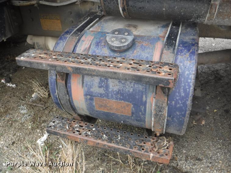 image for item DB3911 1993 Ford L8000 dump truck