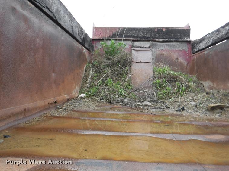 image for item DB3911 1993 Ford L8000 dump truck