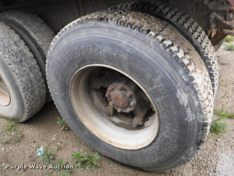 image for item DB3911 1993 Ford L8000 dump truck