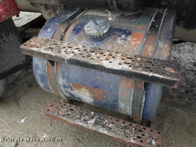 image for item DB3911 1993 Ford L8000 dump truck