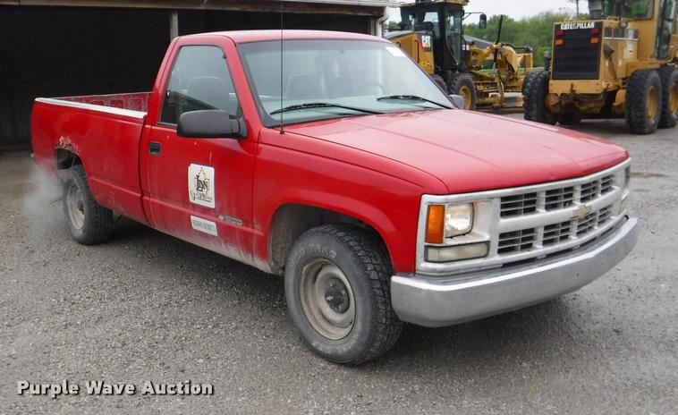 image for item DB3920 1998 Chevrolet 1500 pickup truck