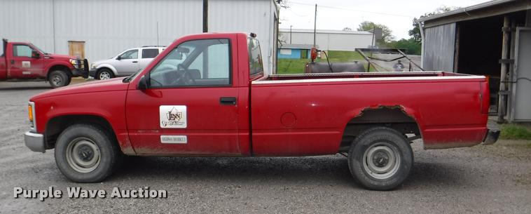 image for item DB3920 1998 Chevrolet 1500 pickup truck
