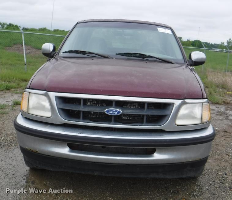 image for item DB3922 1997 Ford F150 XLT SuperCab pickup truck