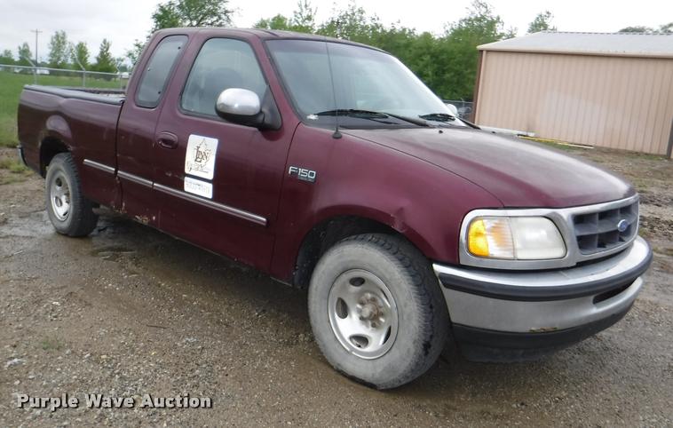 image for item DB3922 1997 Ford F150 XLT SuperCab pickup truck