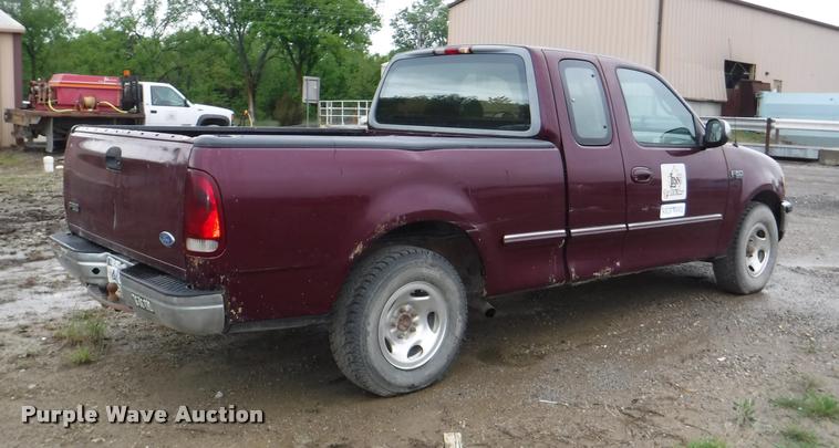 image for item DB3922 1997 Ford F150 XLT SuperCab pickup truck