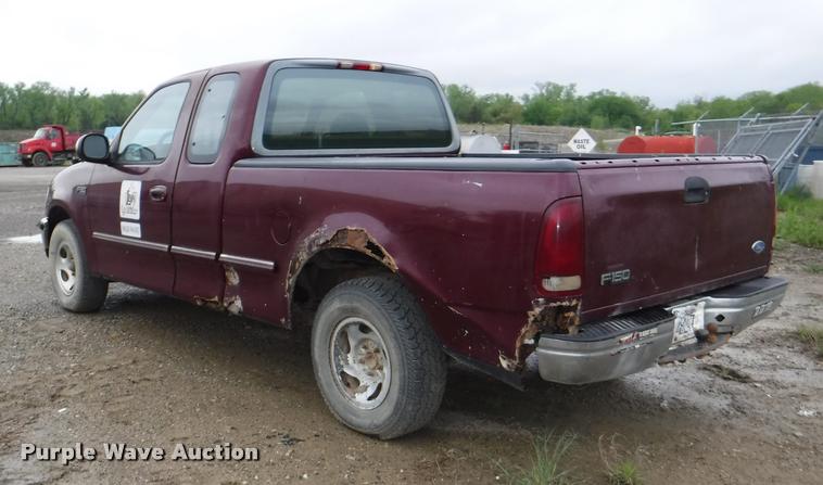 image for item DB3922 1997 Ford F150 XLT SuperCab pickup truck