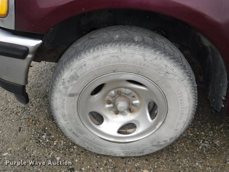 image for item DB3922 1997 Ford F150 XLT SuperCab pickup truck