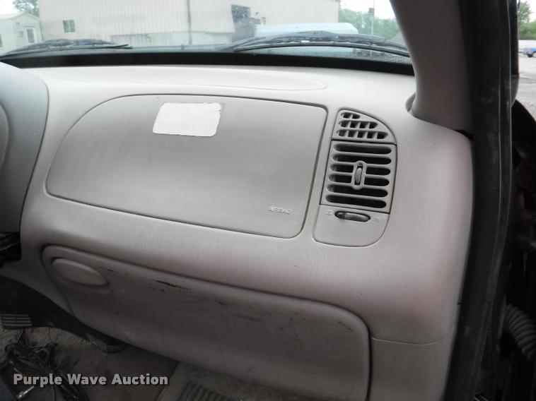 image for item DB3922 1997 Ford F150 XLT SuperCab pickup truck