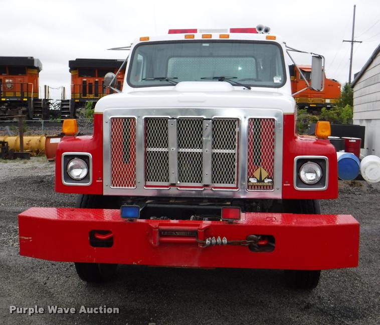 image for item DB3923 1997 International 2554 tanker fire truck