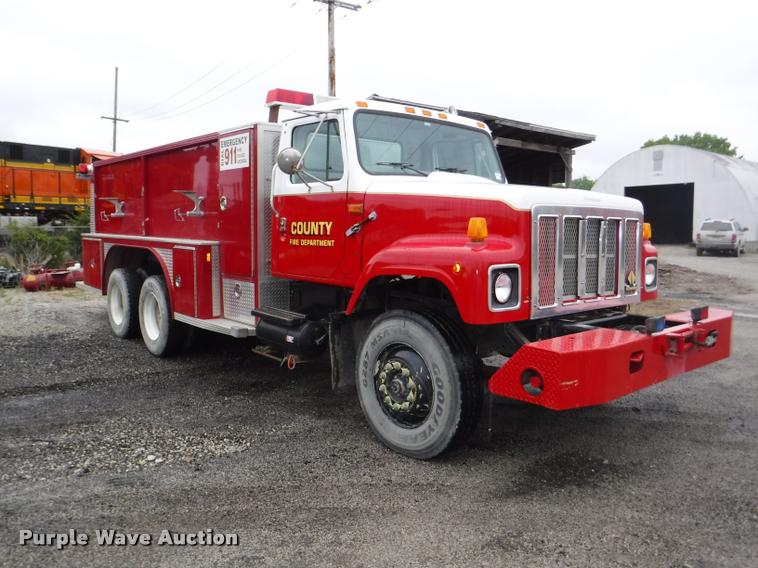 image for item DB3923 1997 International 2554 tanker fire truck