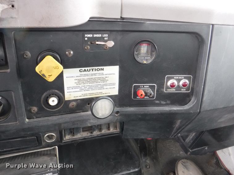 image for item DB3923 1997 International 2554 tanker fire truck