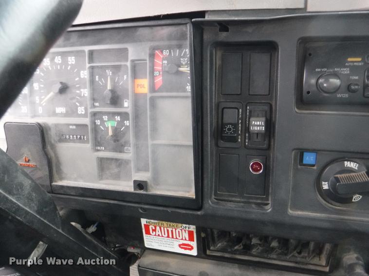 image for item DB3923 1997 International 2554 tanker fire truck