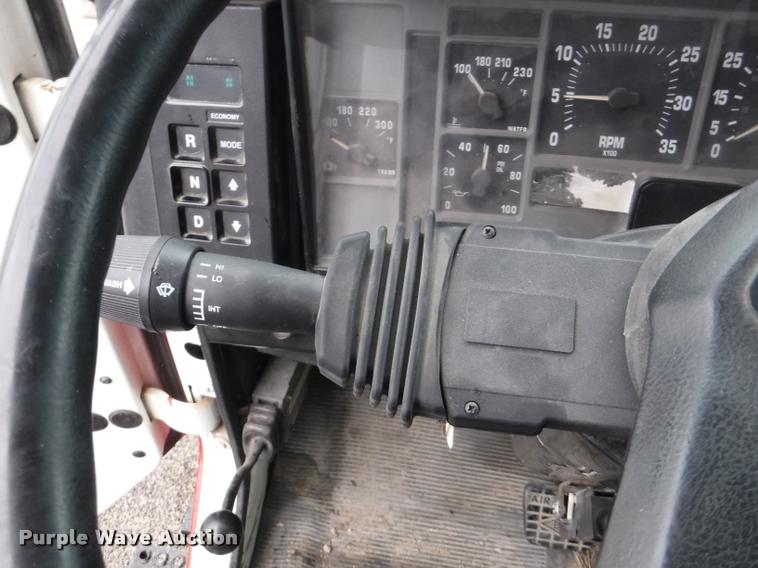 image for item DB3923 1997 International 2554 tanker fire truck