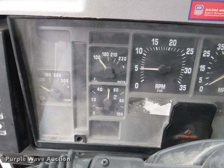 image for item DB3923 1997 International 2554 tanker fire truck