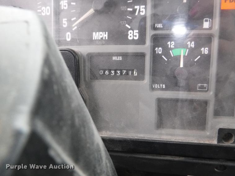 image for item DB3923 1997 International 2554 tanker fire truck