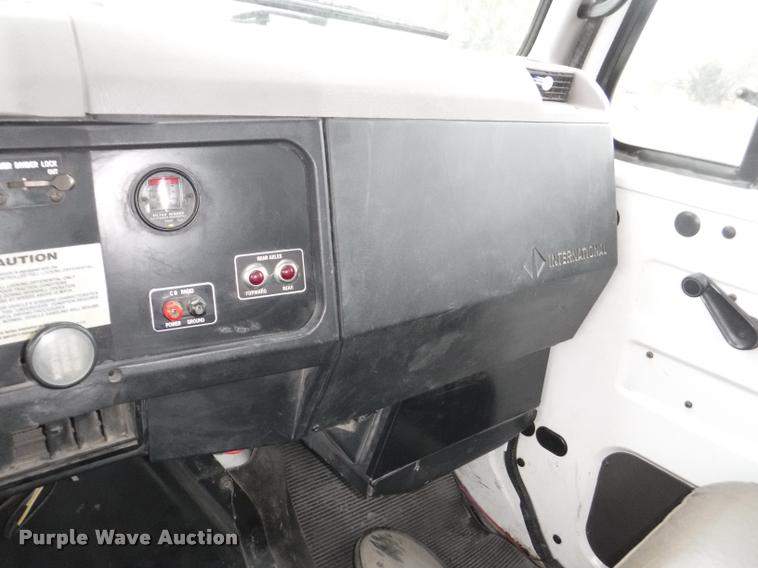 image for item DB3923 1997 International 2554 tanker fire truck