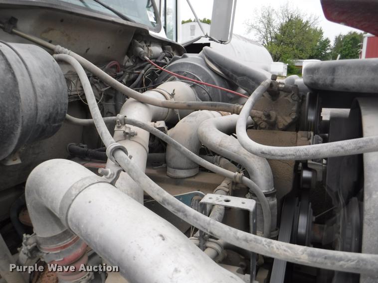 image for item DB3923 1997 International 2554 tanker fire truck