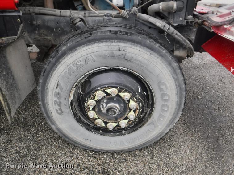 image for item DB3923 1997 International 2554 tanker fire truck