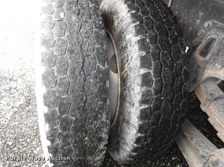 image for item DB3923 1997 International 2554 tanker fire truck