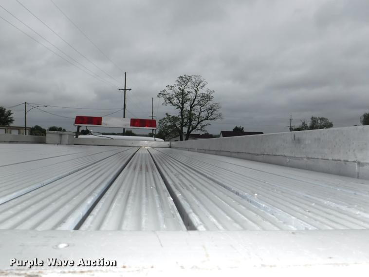 image for item DB3923 1997 International 2554 tanker fire truck