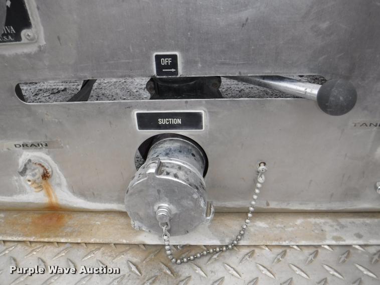 image for item DB3923 1997 International 2554 tanker fire truck