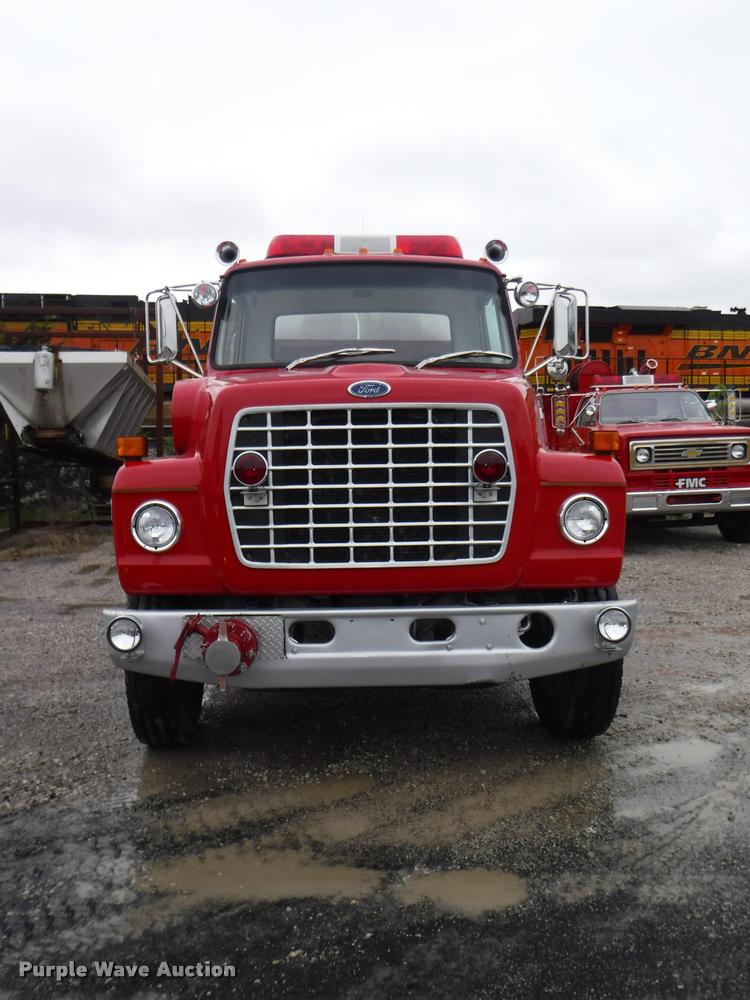 image for item DB3924 1984 Ford L8501 Louisville 101 tanker fire truck