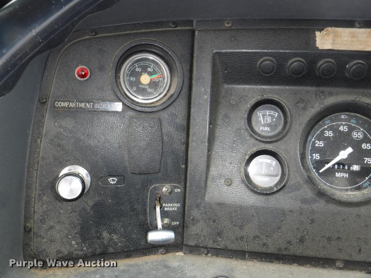 image for item DB3924 1984 Ford L8501 Louisville 101 tanker fire truck