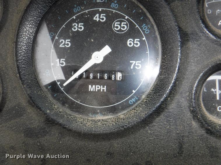 image for item DB3924 1984 Ford L8501 Louisville 101 tanker fire truck