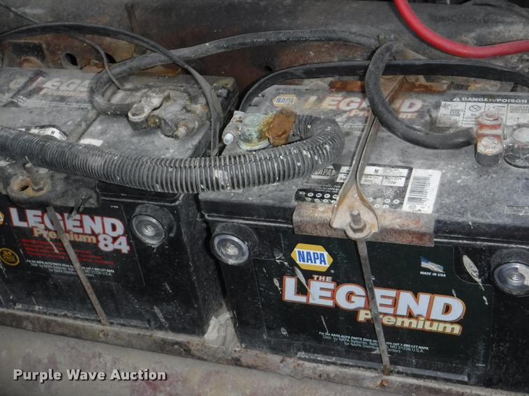 image for item DB3924 1984 Ford L8501 Louisville 101 tanker fire truck