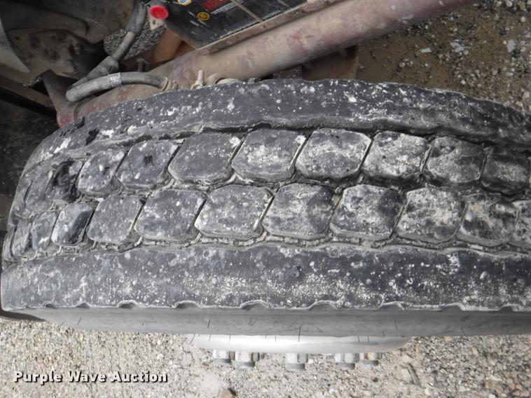 image for item DB3924 1984 Ford L8501 Louisville 101 tanker fire truck