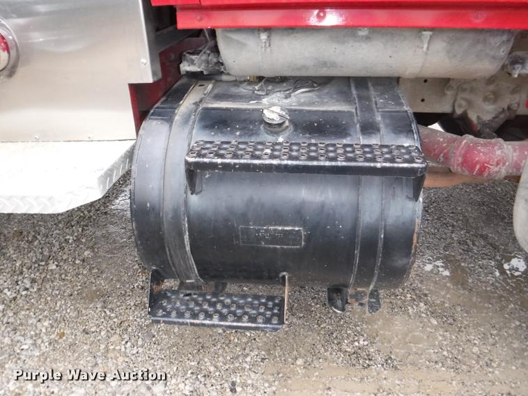 image for item DB3924 1984 Ford L8501 Louisville 101 tanker fire truck