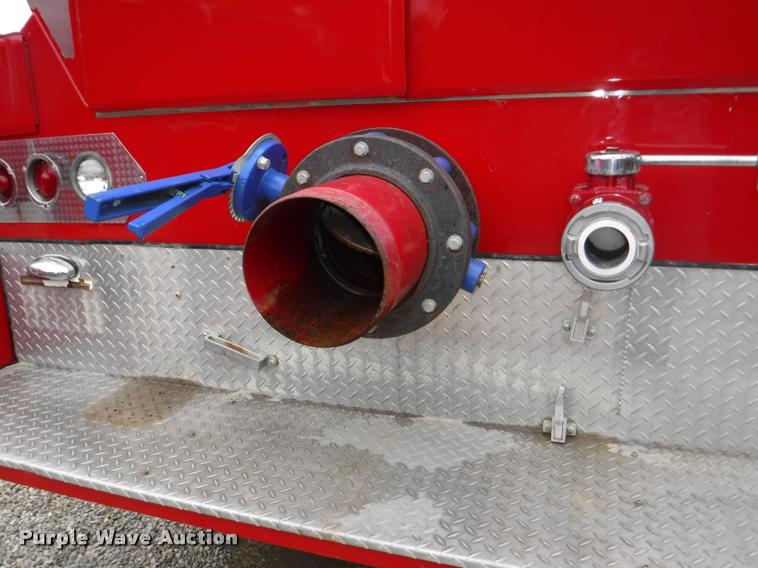image for item DB3924 1984 Ford L8501 Louisville 101 tanker fire truck